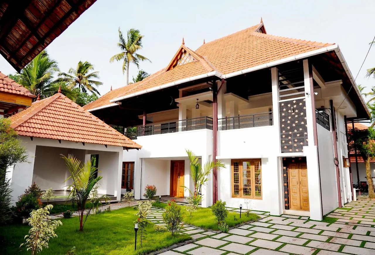 Kalloos Island Backwater Resort 科兰